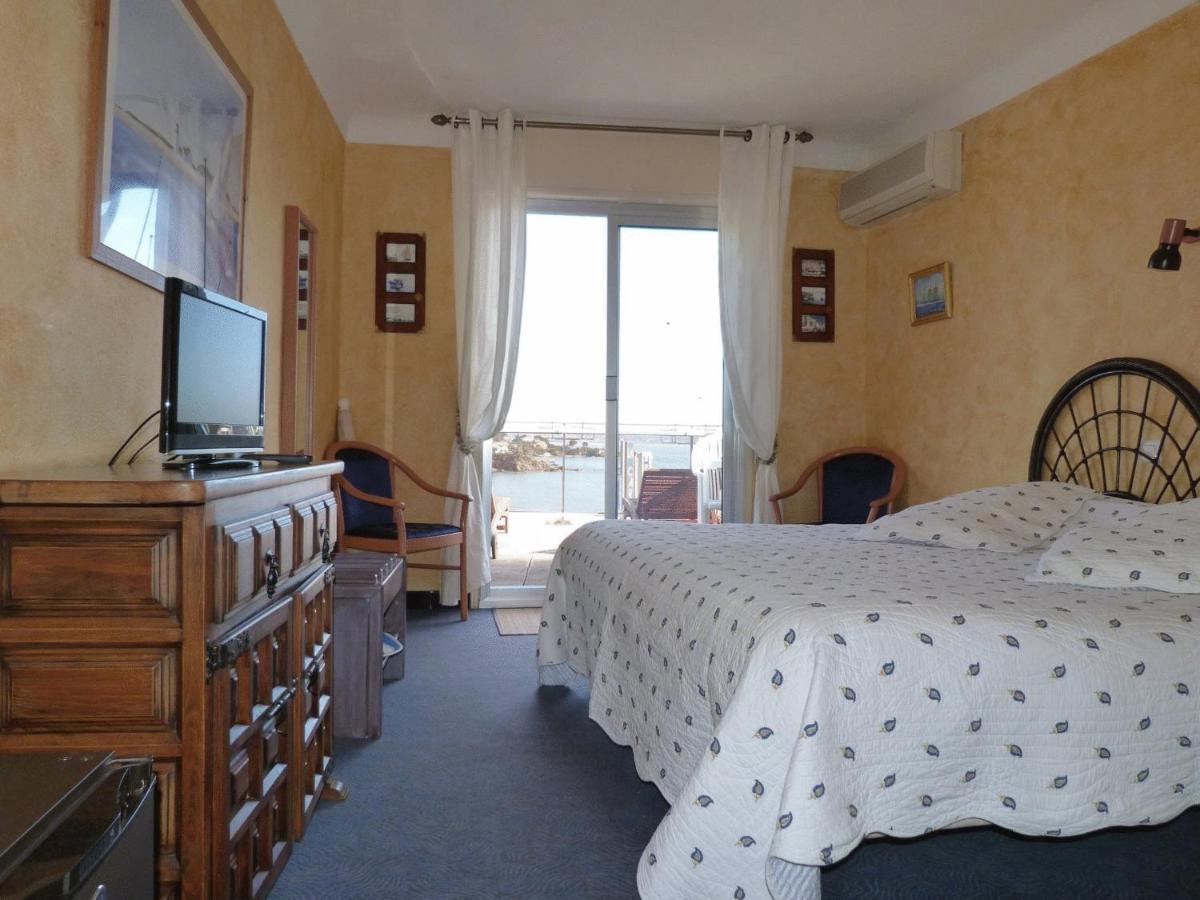 Hotel La Caravelle Fréjus Room photo